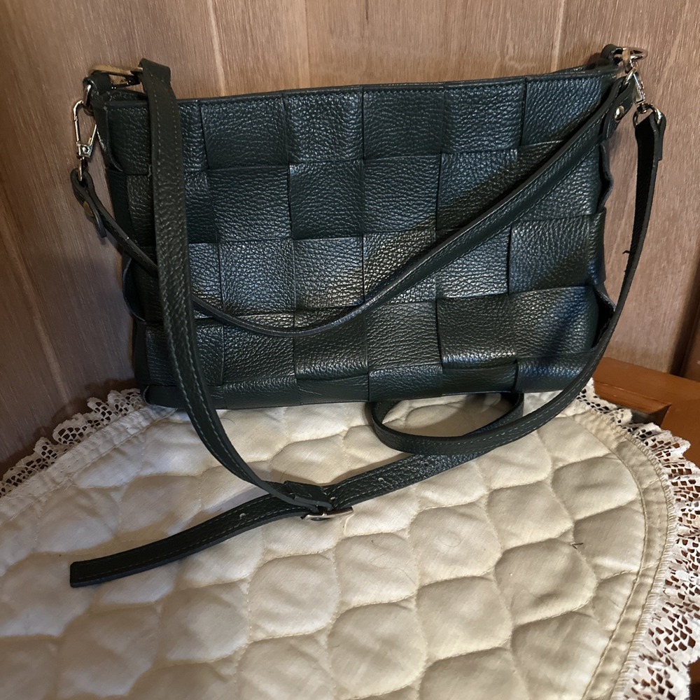 ANNA PAOLA Hunter Green Leather Latice Bag/Crossbody Or Handled‎